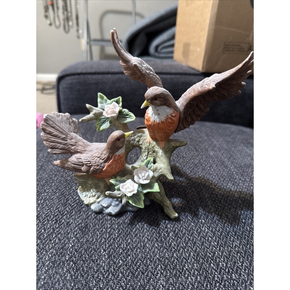 Vintage Porcelain Bird Robin Figurine 2 Birds Branch Flowers Taiwan 7" (Lexi)